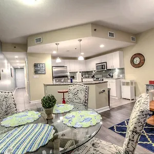 https://grand-panama-2-202.panamacity-beachhotels.com